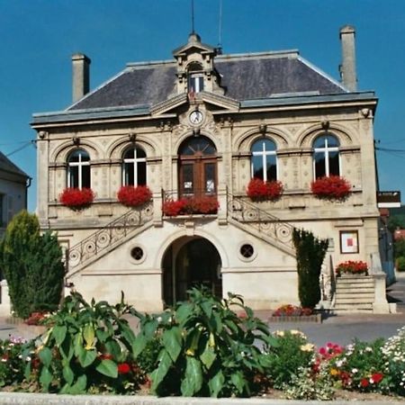 Apartament Au Coeur De Bruyeres Zewnętrze zdjęcie